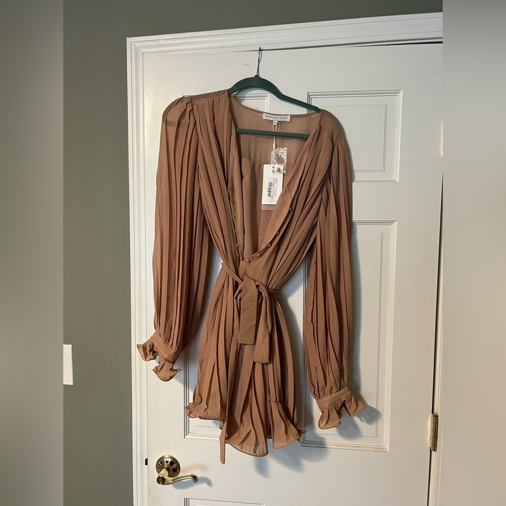 Beige Pleated Romper. Vici size Medium.